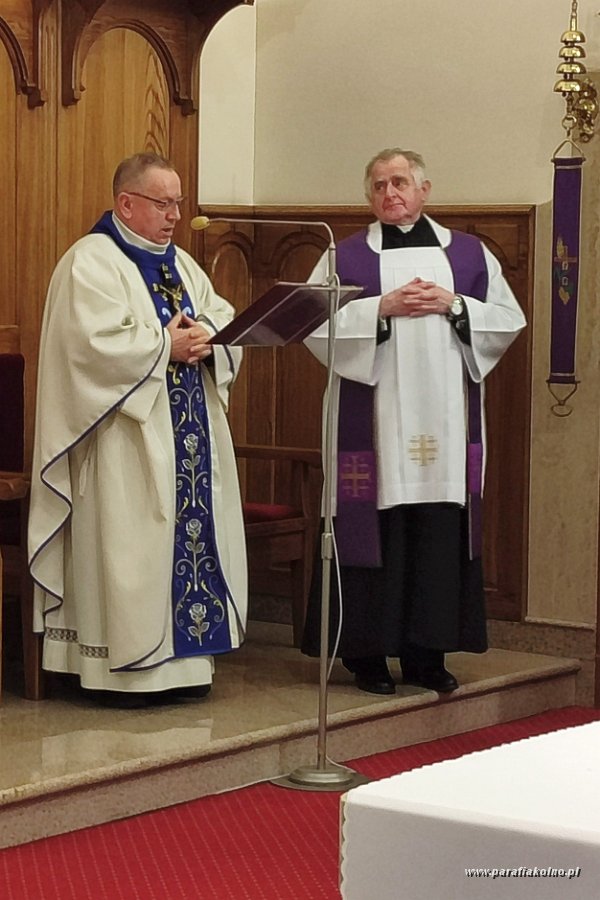 69 Wtorek - msza wieczorna.jpg